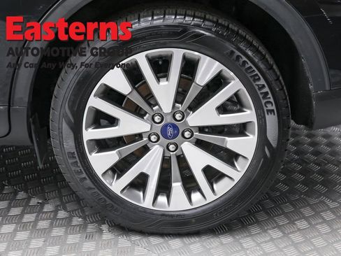 Used 2021 Ford Escape Titanium image 8