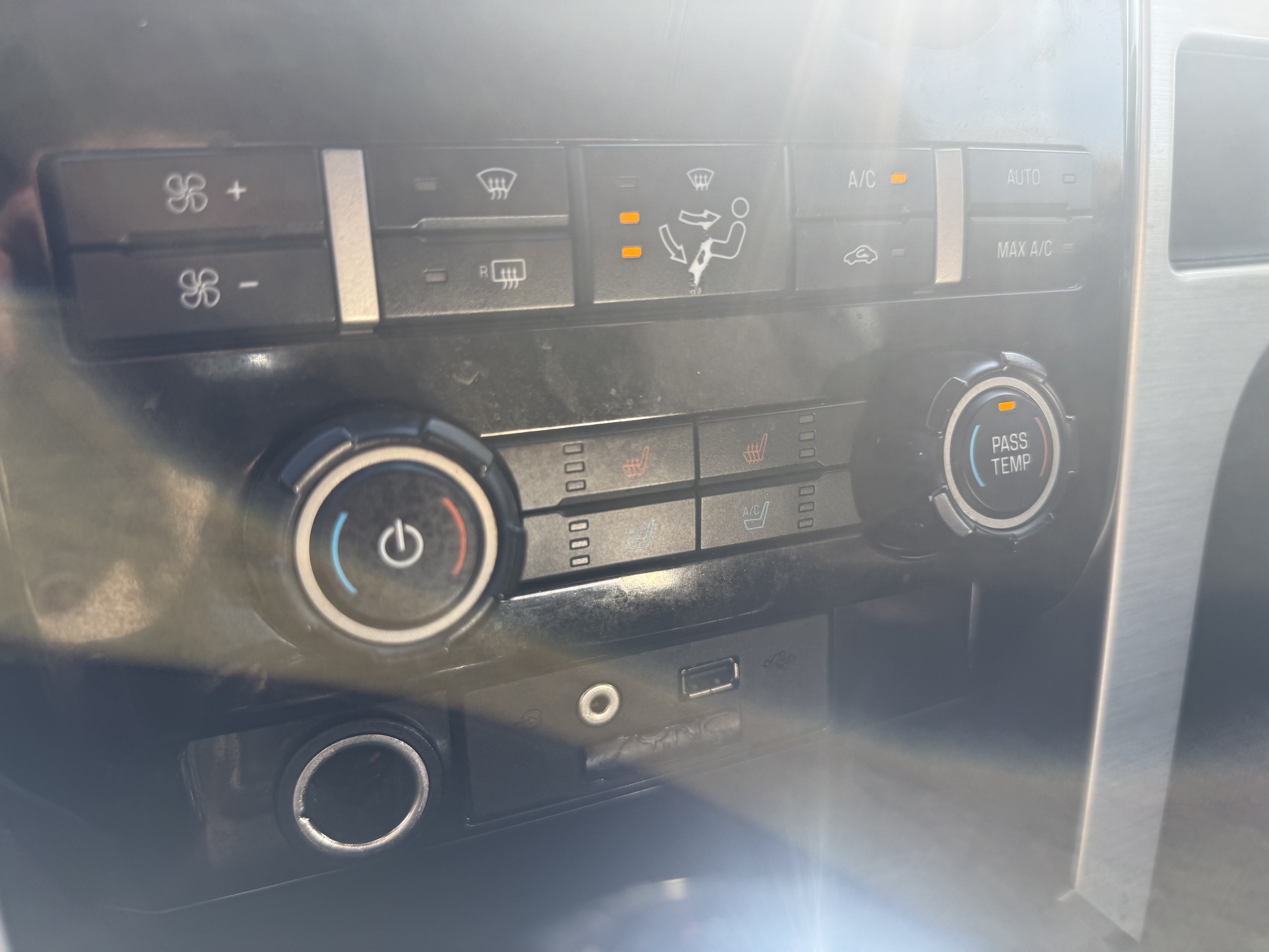 Used 2012 Ford F150 Platinum AWD/4WD image 24