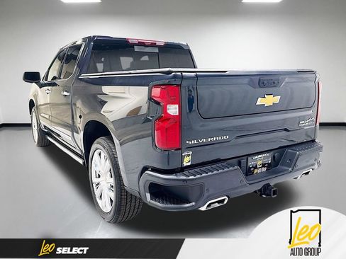 Used 2024 Chevrolet Silverado 1500 High Country w/ High Country Premium Package AWD/4WD image 10