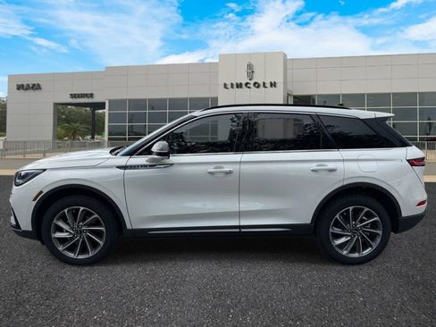 Used 2026 Lincoln Corsair Premiere FWD image 6
