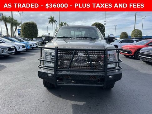 Used 2019 Ford F250 Lariat w/ Lariat Ultimate Package image 2