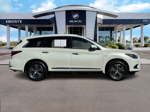 Used 2017 INFINITI QX60 4DR AWD w/ Premium Plus Package image 2