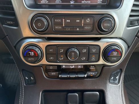 Used 2017 Chevrolet Suburban LT image 30