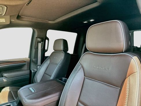 Used 2025 GMC Sierra 2500 Denali w/ Denali Reserve Package AWD/4WD image 13