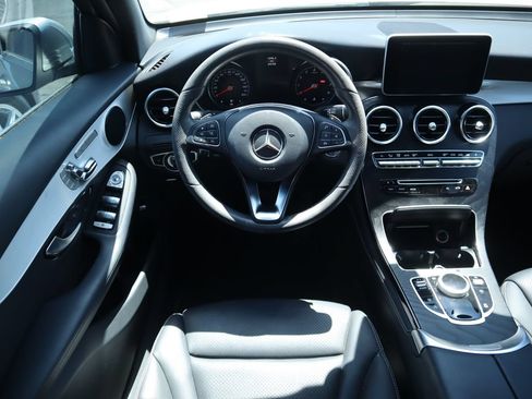 Used 2019 Mercedes-Benz GLC 300 image 5