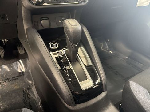 New 2025 Nissan Versa SV w/ Trunk Package image 25