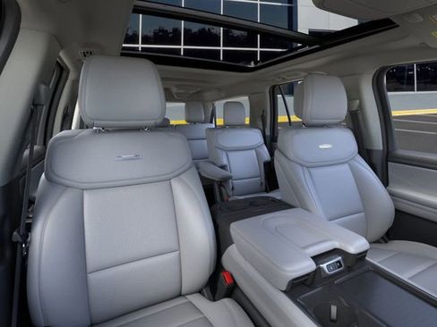 New 2026 Ford Expedition Max Platinum image 11