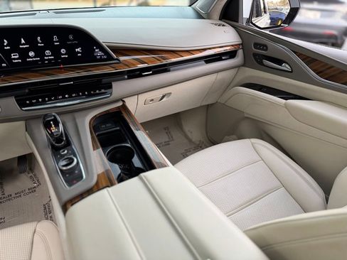 Used 2024 Cadillac Escalade ESV Premium Luxury Platinum image 48