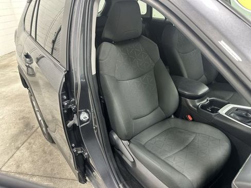 Used 2024 Toyota RAV4 XLE FWD image 17