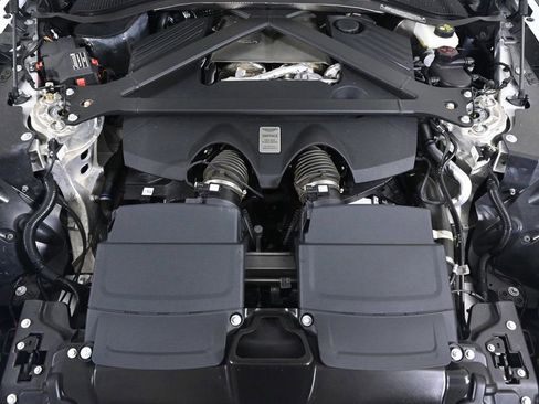 Used 2025 Aston Martin V8 Vantage Coupe image 26