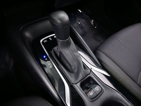 Used 2022 Toyota Corolla LE FWD image 20