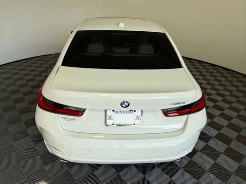 Used 2023 BMW 330i Sedan w/ Premium Package image 5