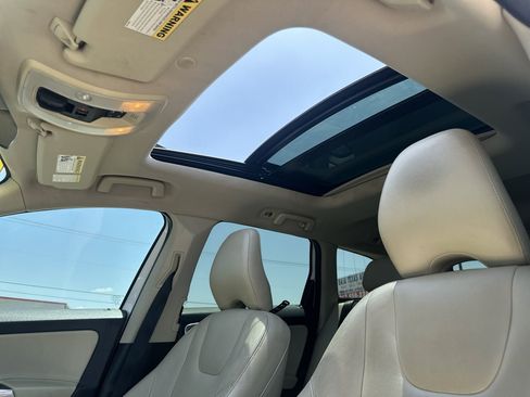 Used 2016 Volvo XC60 T5 Premier w/ Proximity Package FWD image 13