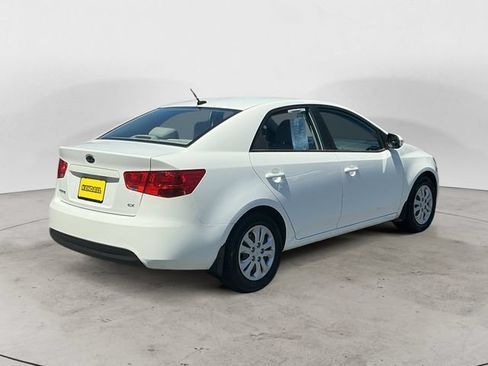 Used 2010 Kia Forte EX FWD image 5