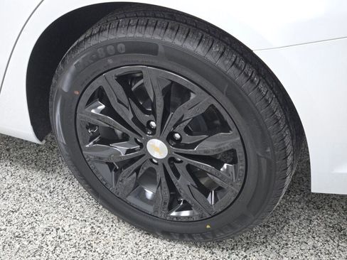 Used 2024 Chevrolet Malibu LT image 15