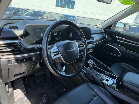 Used 2023 Kia Telluride S FWD image 23