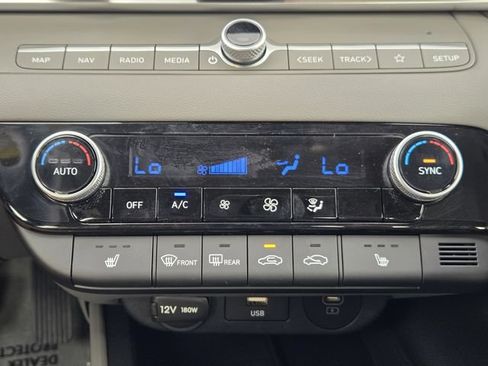 Certified 2025 Hyundai Elantra SEL FWD image 16