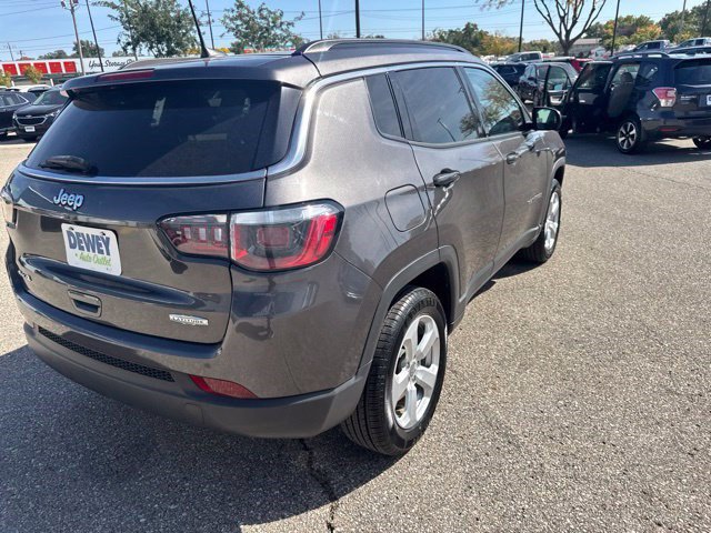 Used 2020 Jeep Compass Latitude w/ Cold Weather Group AWD/4WD image 5