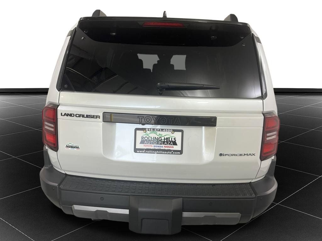 Used 2025 Toyota Land Cruiser w/ Premium Package AWD/4WD image 4