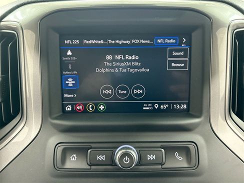 Used 2024 Chevrolet Silverado 2500 Custom w/ Custom Value Package image 14