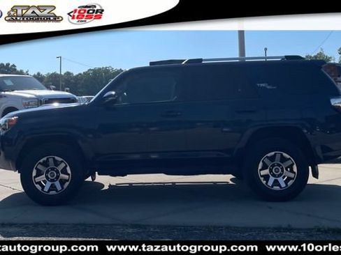 Used 2018 Toyota 4Runner TRD Off-Road Premium AWD/4WD image 4