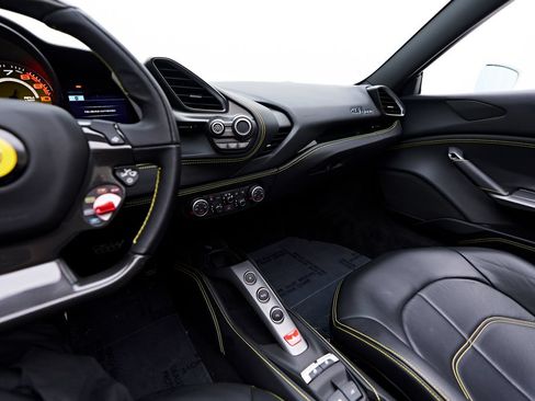 Used 2019 Ferrari 488 Spider RWD image 70