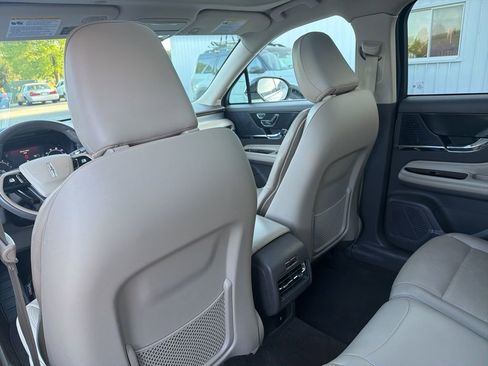 Used 2022 Lincoln Corsair AWD w/ Premium Package image 28