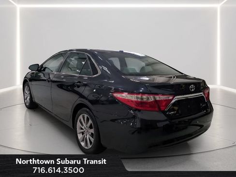 Used 2015 Toyota Camry XLE w/ Moonroof Package FWD image 3