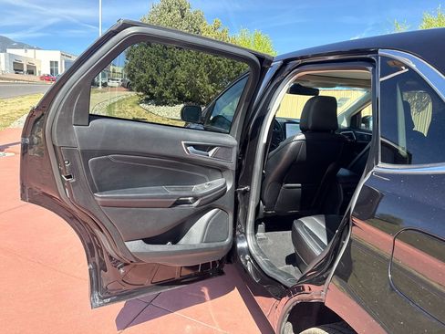 Used 2022 Ford Edge Titanium w/ Equipment Group 301A AWD/4WD image 20
