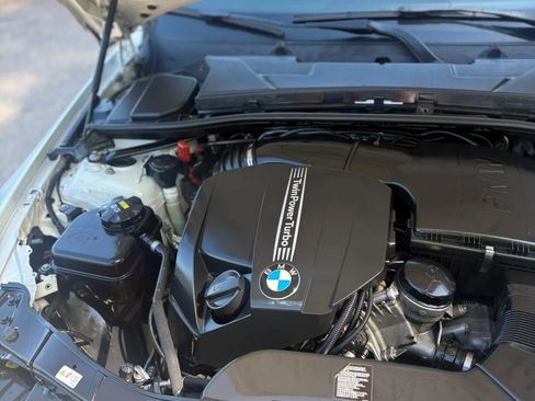 Used 2013 BMW 335i xDrive Coupe AWD/4WD image 18