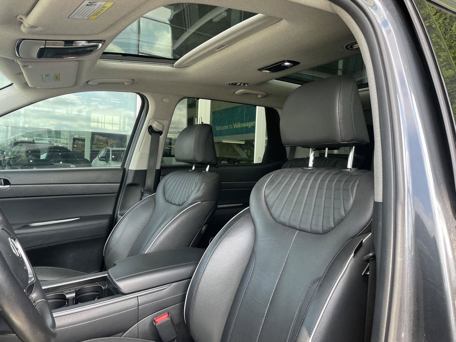 Used 2024 Hyundai Palisade Limited AWD/4WD image 4