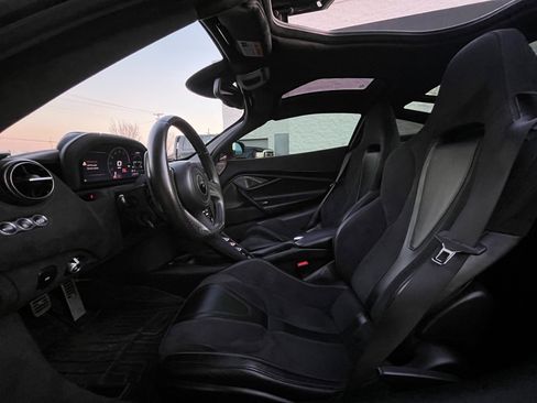 Used 2019 McLaren 720S Performance image 17