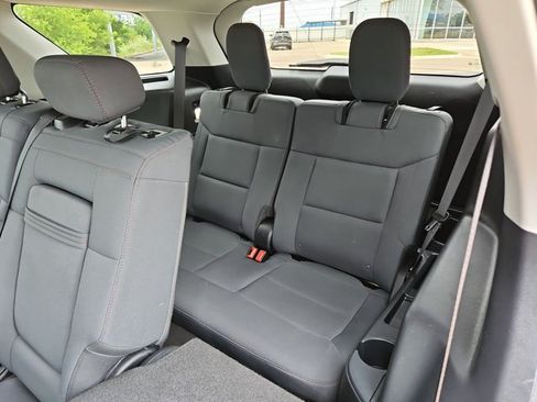 Used 2025 Ford Explorer Active AWD/4WD image 20
