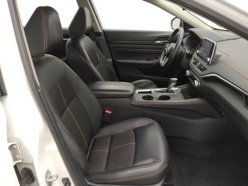 Used 2019 Nissan Altima 2.5 SR w/ SR Premium Package image 21