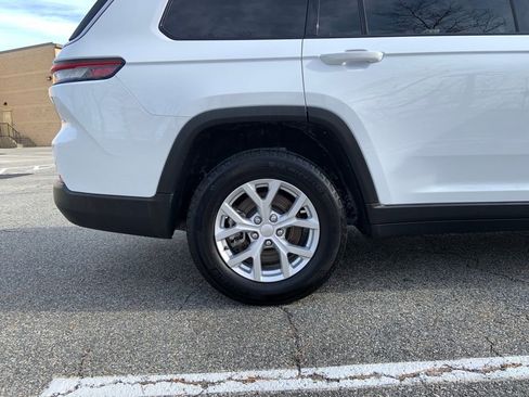 Used 2023 Jeep Grand Cherokee L Limited image 12