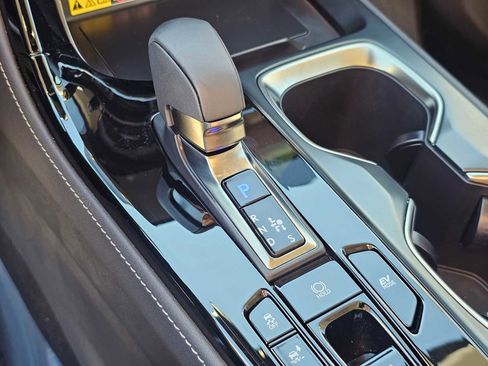 Certified 2025 Lexus NX 350h AWD w/ Accessory Package (2T) image 30