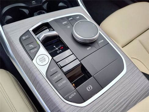New 2026 BMW 230i Coupe w/ Premium Package RWD image 9