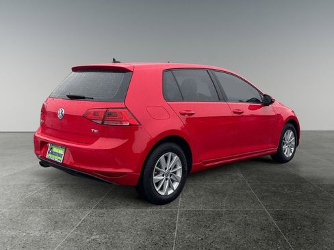 Used 2017 Volkswagen Golf S image 7