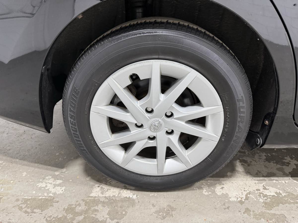 Used 2012 Toyota Prius V Three FWD image 6
