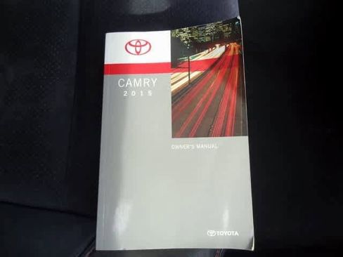 Used 2015 Toyota Camry XSE image 24