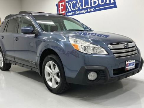 Used 2013 Subaru Outback 2.5i Premium w/ All-Weather Pkg AWD/4WD image 3