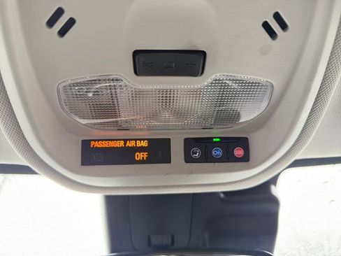 Used 2025 Chevrolet Trax ACTIV w/ Sunroof Package image 27