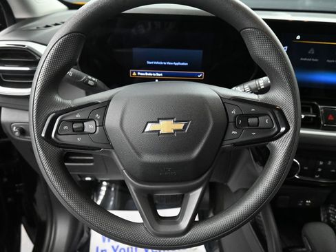 Used 2025 Chevrolet TrailBlazer LT w/ Driver Confidence Package image 30