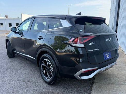 Used 2024 Kia Sportage LX FWD image 2
