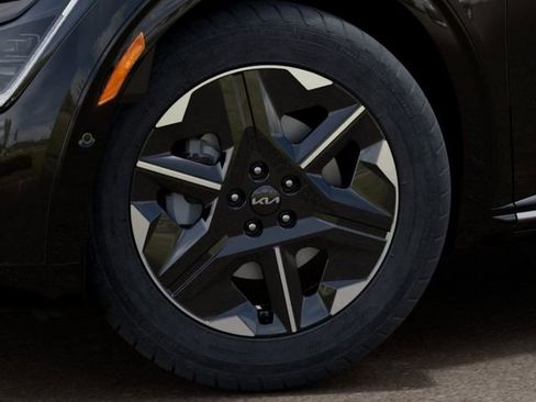 New 2025 Kia EV6 Wind image 9