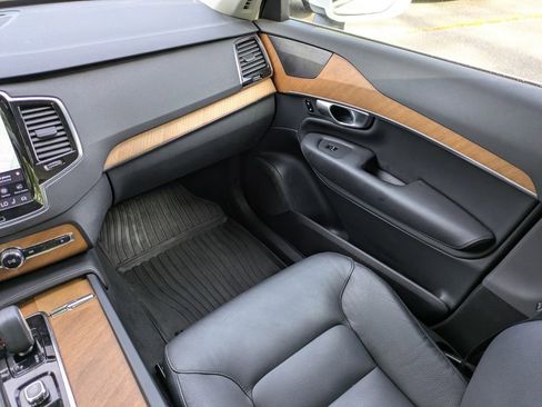 Certified 2023 Volvo XC90 B6 Plus w/ Protection Package AWD/4WD image 18