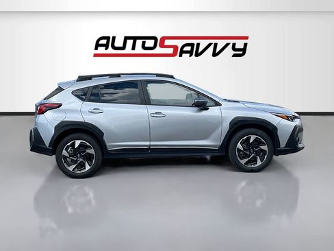 Used 2024 Subaru Crosstrek 2.5i Limited w/ Crosstrek Mirror Package AWD/4WD image 8