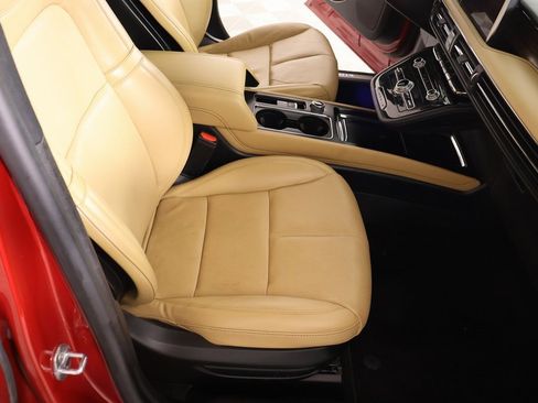 Used 2020 Lincoln Corsair Reserve w/ Equipment Group 201A image 14