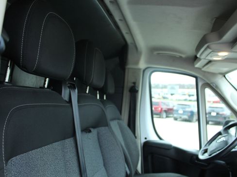 Used 2019 RAM ProMaster 2500 w/ Interior Convenience Group image 17