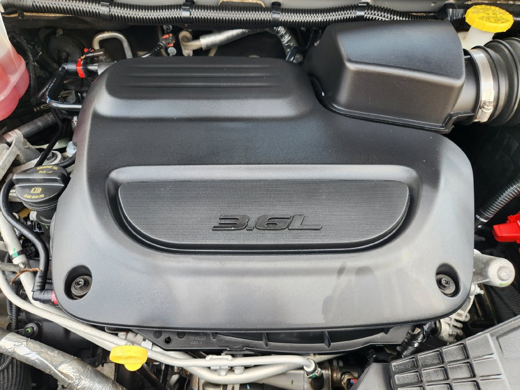 Used 2023 Chrysler Pacifica Touring-L FWD image 32